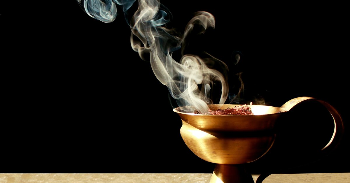 Maria Lunas, arkkitehti: ”En halua pilata kaikkien mielialaa, mutta se, mitä hengitämme, kun poltamme suitsukkeita, ei ole lainkaan terveellistä.”