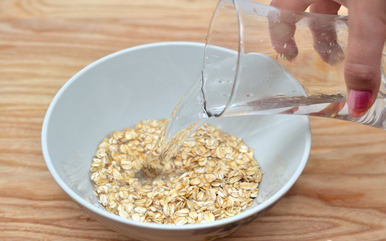 Tämä kaurapuuropannukakku on erittäin maukas ja ravitseva. Valmistan sen aamiaiseksi 10 minuutissa.