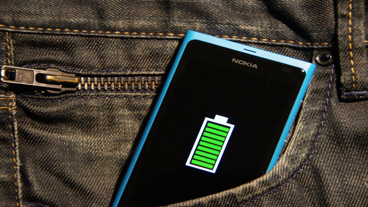 Kuinka ladata puhelin oikein akun suojaamiseksi