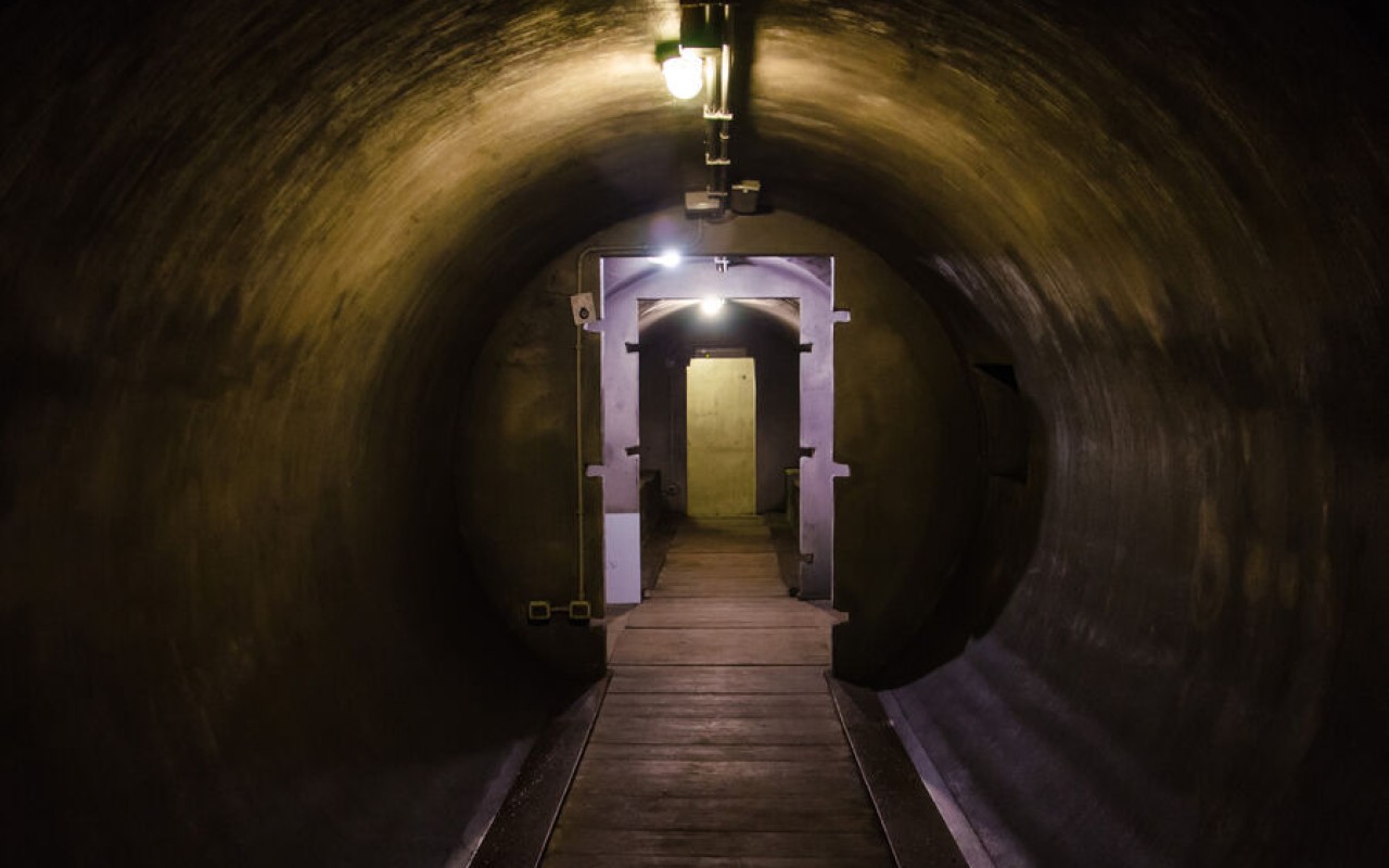 Yhdysvallat keskeyttää kaikki turvapaikkapäätökset