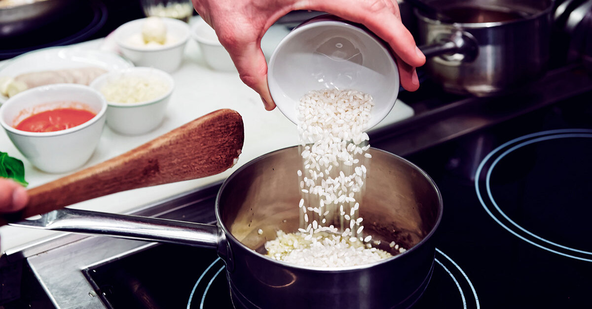Miksi kokeneet emännät eivät koskaan kaada vettä pois riisin keittämisen jälkeen: japanilaisten kokkien salaisuudet