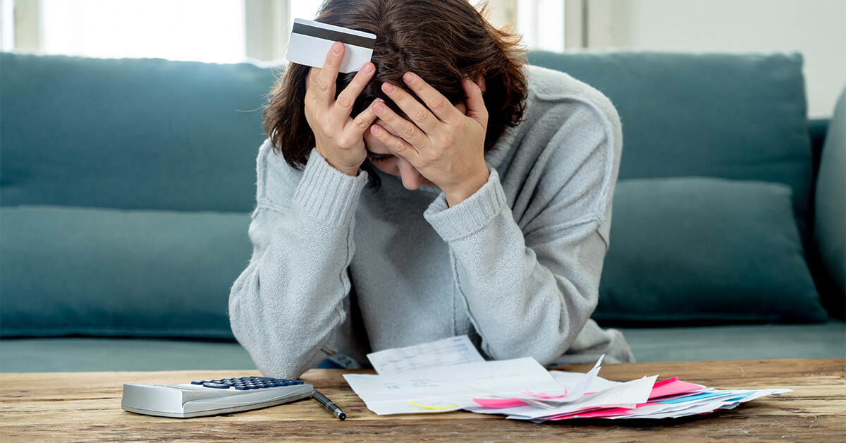 7 luottokorttimaksujen virhettä, jotka tuhoavat tilisi lopullisesti