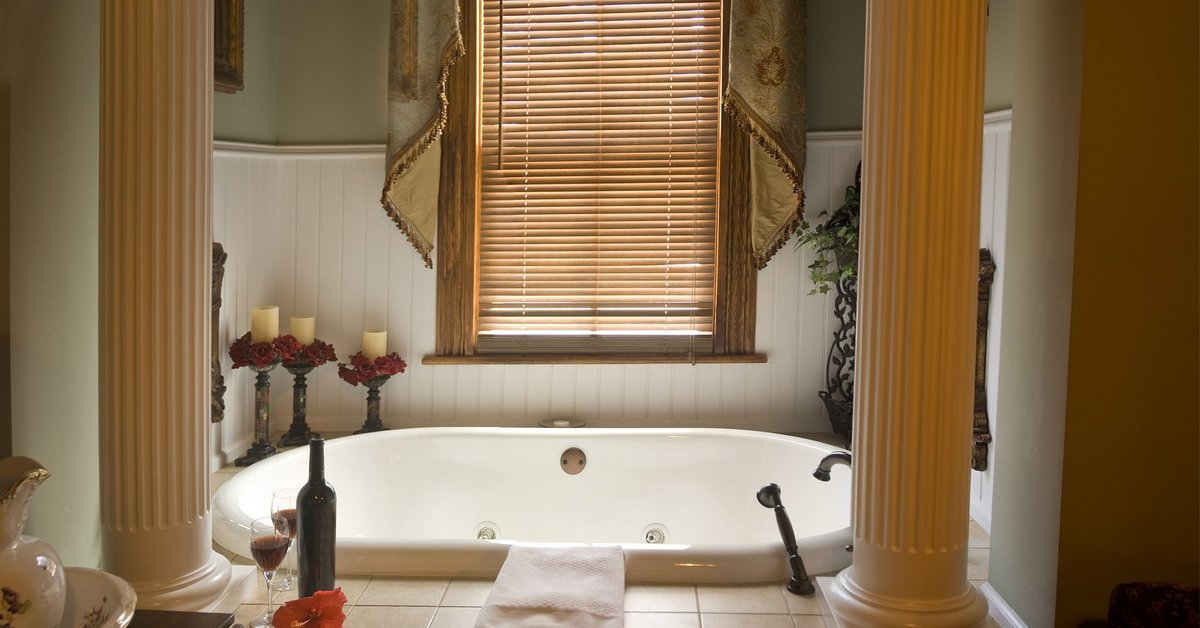 Hyvästi, verhot ja sermit: uusi trendi kylpyhuoneiden sisustuksessa on nousemassa