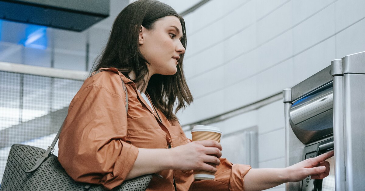 Pankkiautomaatit ovat menossa historiaan: mikä tulee niiden tilalle?