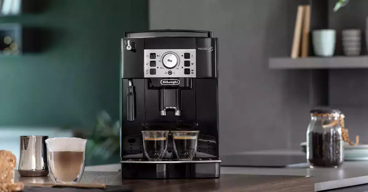 Valmista ammattimainen barista-kahvi vaivattomasti vuoden 2025 parhaiden kahvinkeittimien avulla