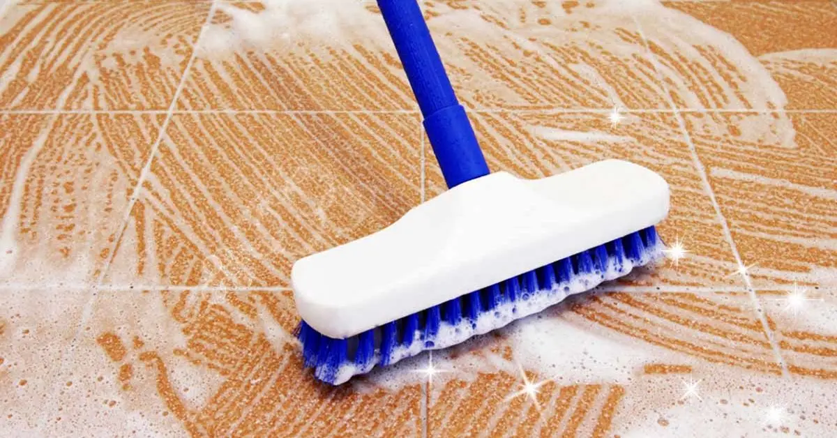 Kaadan kaksi tippaa lattianpesuämpäriin, ja talossa tuoksuu mukava tuoksu useita päiviä: se ei ole etikka eikä sitruunamehu.