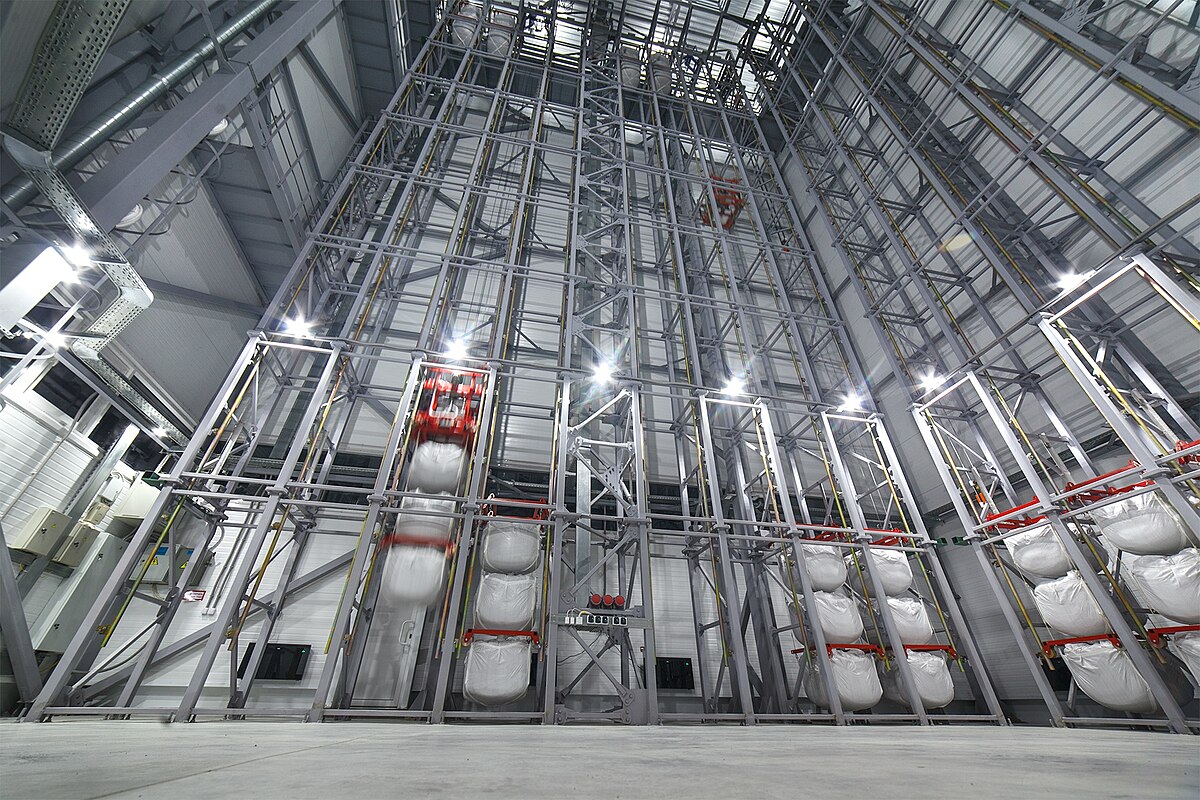 Rakennus on 50-kerroksinen ja 12 metriä korkeampi kuin Gizan suuri pyramidi: se on historian suurin akku!