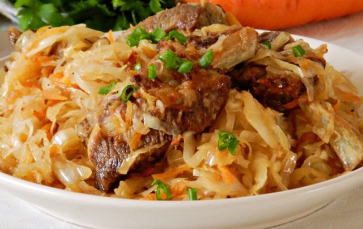 Siankaula, paistettu hapankaalissa – lämmittävä syksyinen illallinen