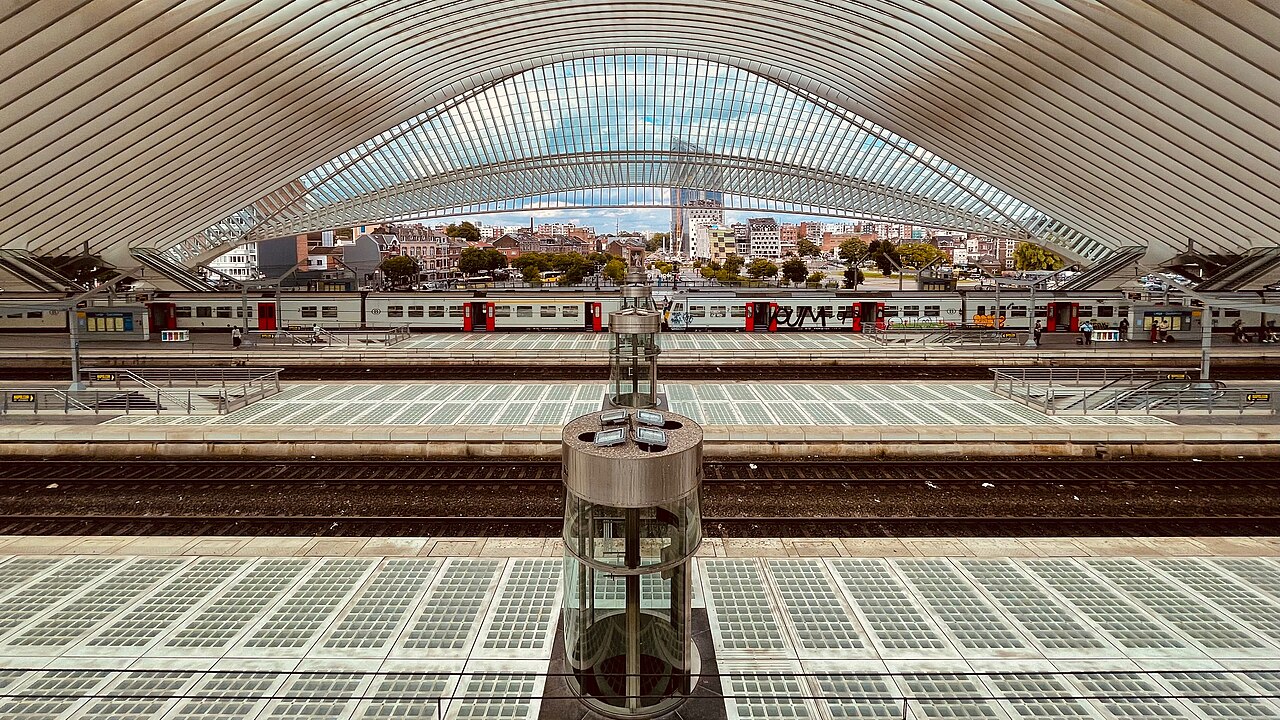 Vuosisadan projekti on avattu: maailman suurin rautatieasema, joka on kooltaan 170 jalkapallokentän suuruinen.