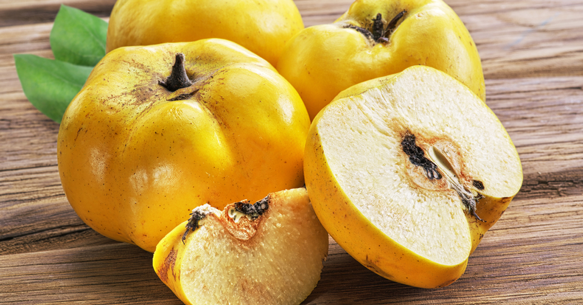 Kuinka valmistaa täydellinen kvittenlikööri? Mihin nämä hedelmät sopivat parhaiten?