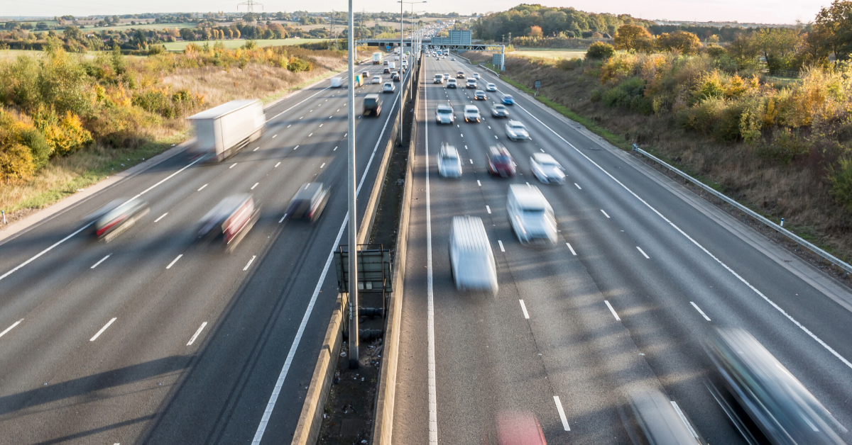 Miellyttävä lahja EU:lta: ilmaiset moottoritiet tuhansille autoille vuoteen 2031 asti