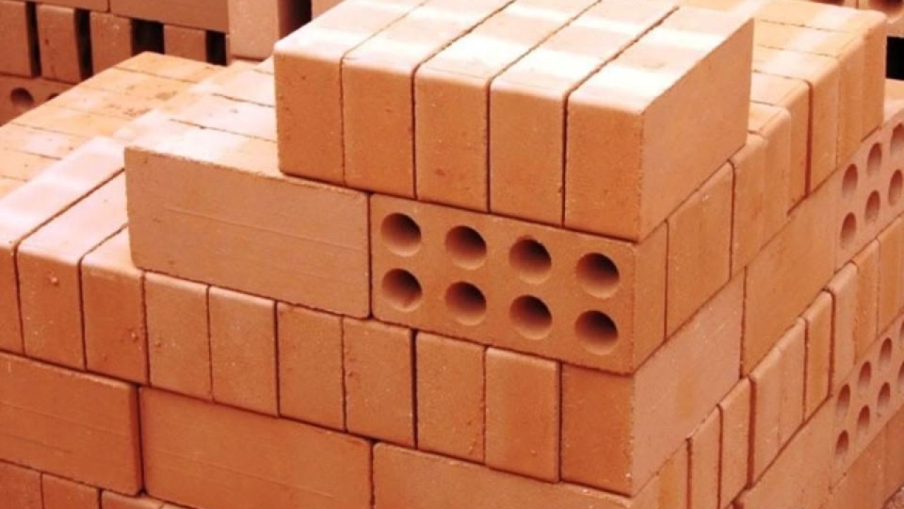 Betonilohko vai savitiili? Ymmärrä, miksi kaupan kallein materiaali voi osoittautua valmiissa seinässä edullisimmaksi.