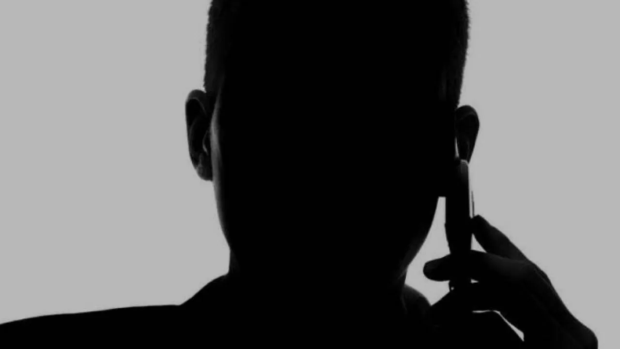 Kenen numero tämä on? Näin löydät puhelun omistajan.