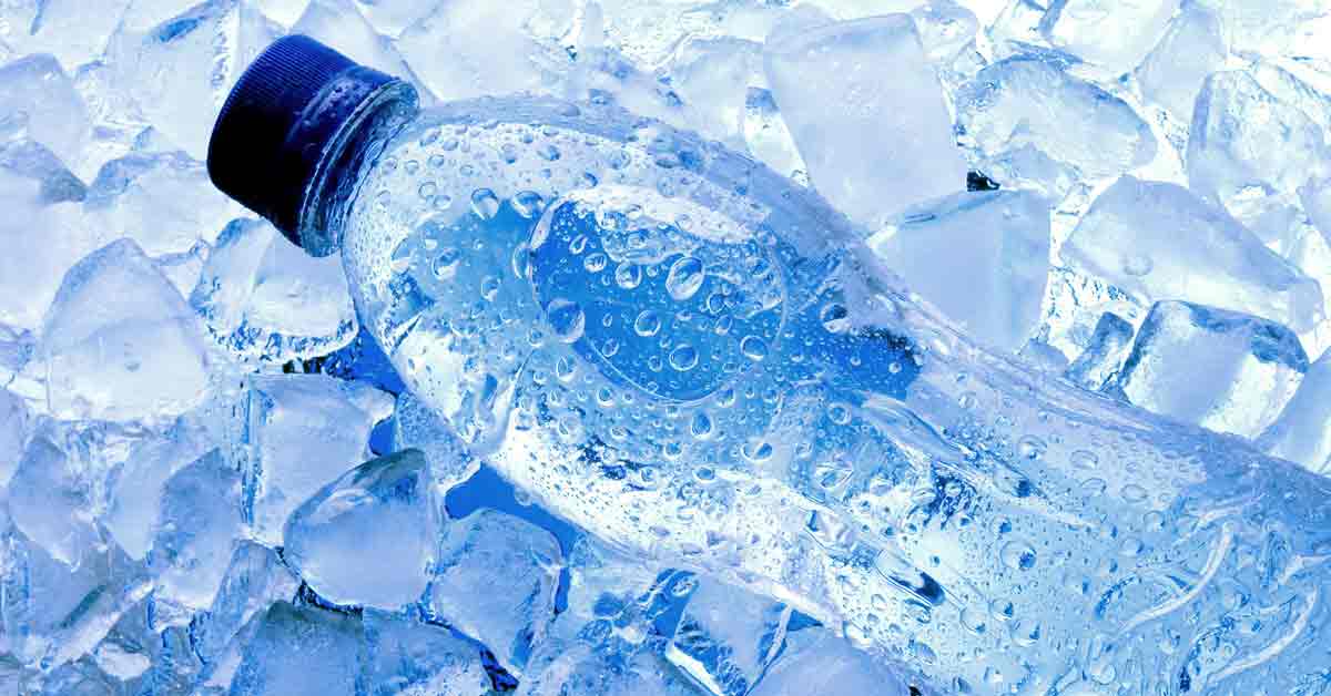 Kivennäisvesi vai hiilihapotonta vettä? Asiantuntijat selittävät, mikä vesi on parempi ja kenelle.