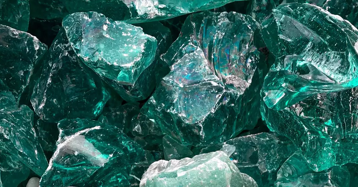 Veneestä löydettiin 90 tonnia kultaa, 237 tonnia hopeaa ja smaragdeja.