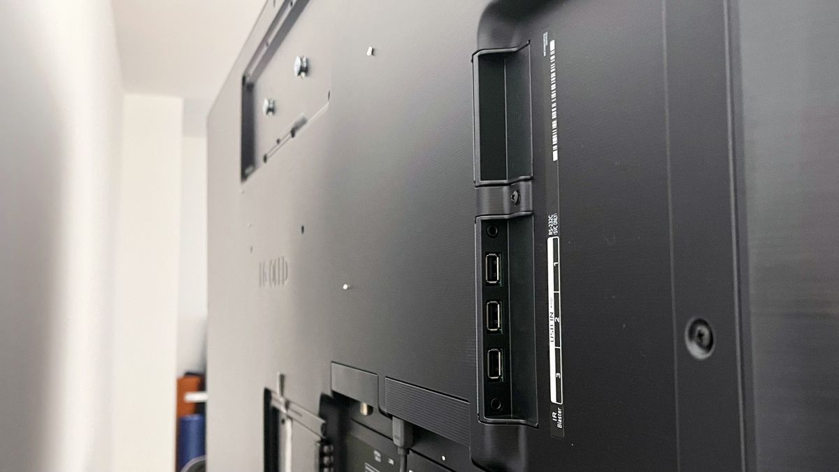 Televisiosi USB-portilla on useita toimintoja, joita et ehkä ole tiennyt: sitä voi käyttää muuhunkin kuin elokuvien katseluun kannettavasta tallennuslaitteesta.