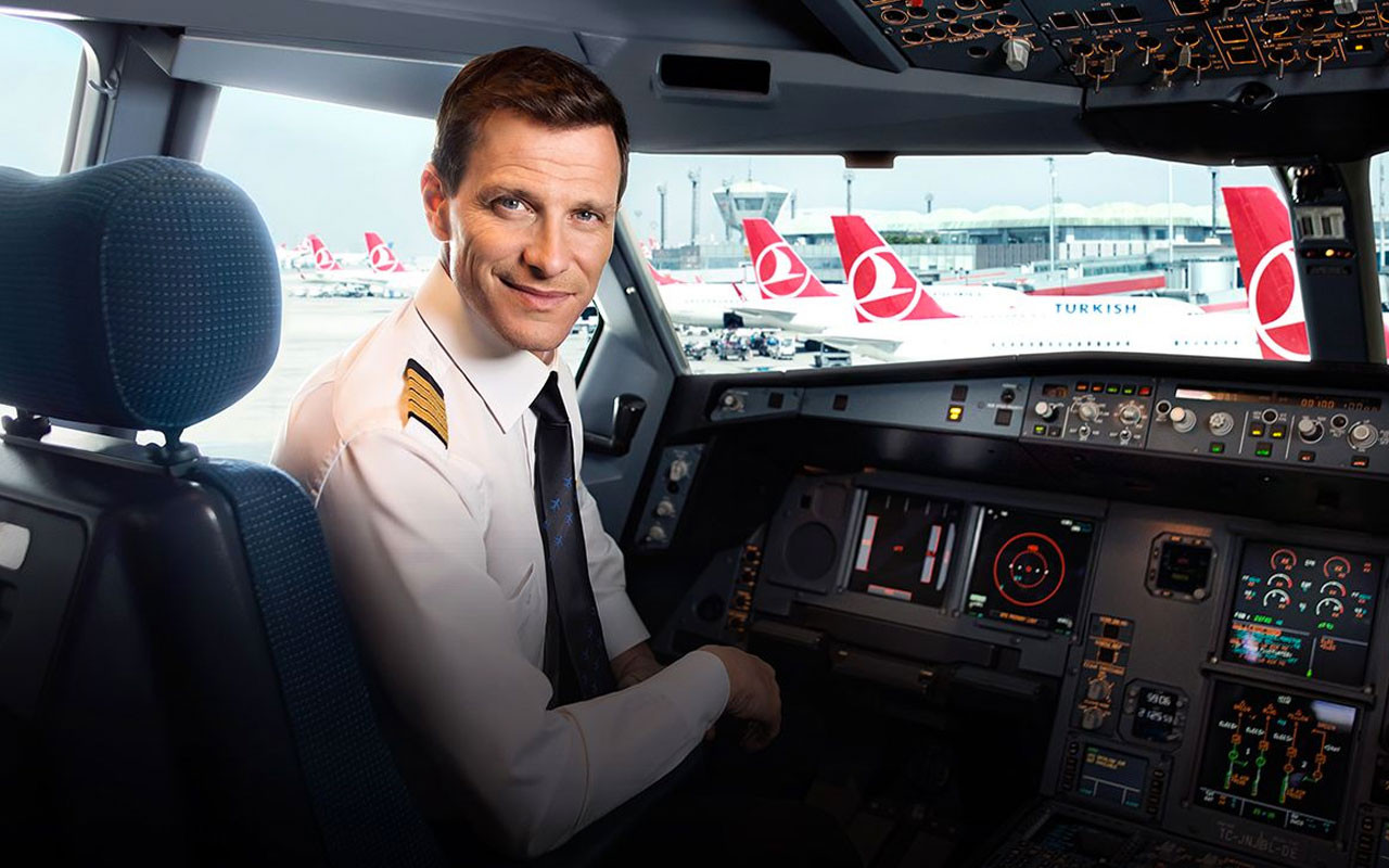 Emirates-lentäjän palkka vuonna 2025