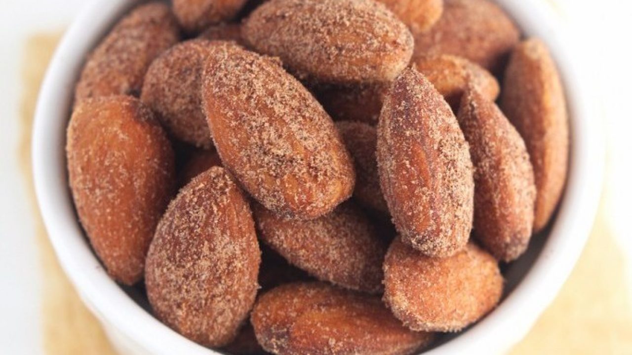 Paahdettu manteli: näin helppoa on valmistaa tämä klassinen ruokalaji friteerauskeittimessä.