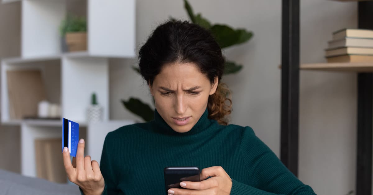 7 luottokorttimaksujen virhettä, jotka tuhoavat tilisi lopullisesti