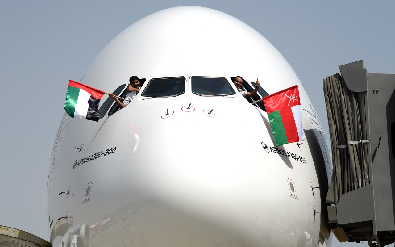 Emirates-lentäjän palkka vuonna 2025