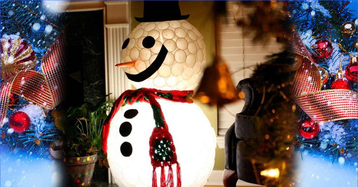 Kierrätys: säilytä kertakäyttöiset kupit ja muokkaa niistä upeita joulukoristeita.