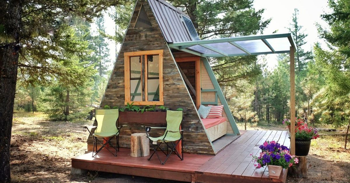 Nainen on asunut pienessä talossa jo viisi vuotta: ”Säästämällä rahaa maksan menettämällä sosiaalisen elämän.”