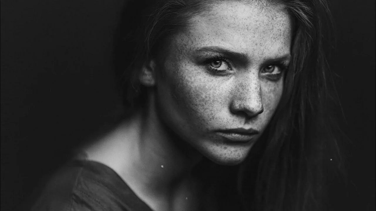 Tutkimusten mukaan köyhien ja rikkaiden ihmisten kasvonpiirteet