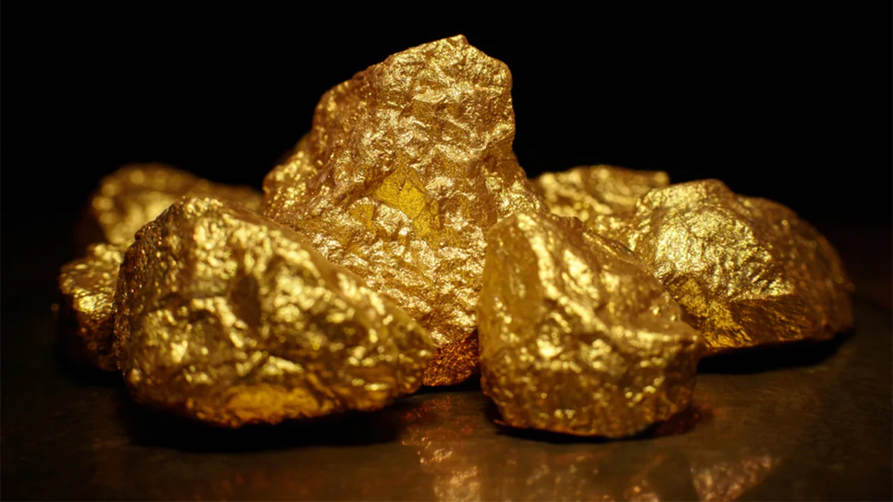 Vuosisadan löytö: valtava kultakolikkokätkö löydetty yhdestä maasta