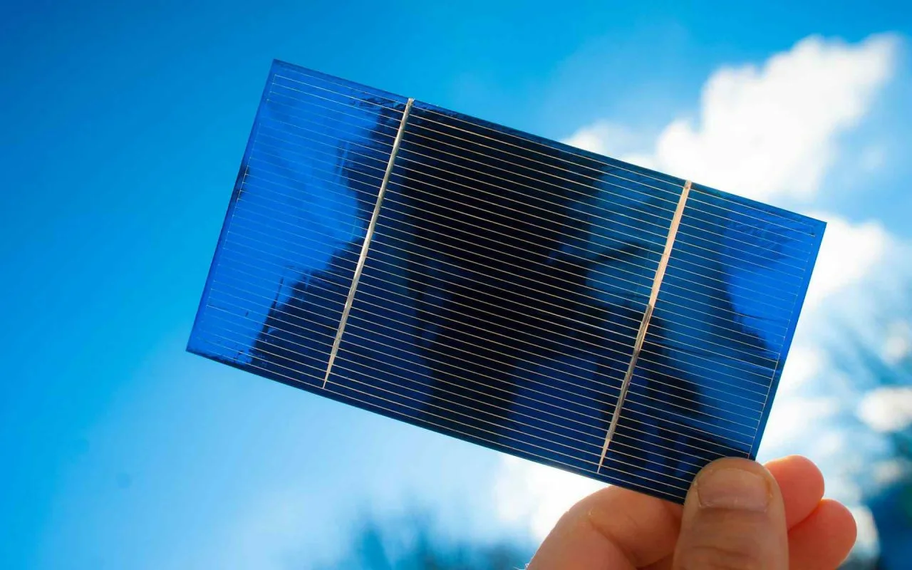 Suomalaiset tutkijat esittävät kvanttiakun rakenteen, joka estää energian häviämisen