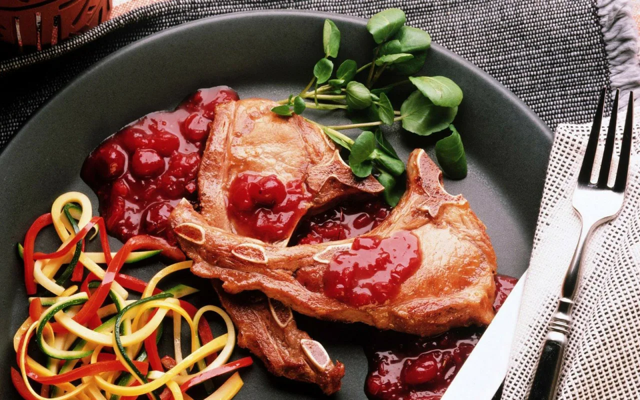 ”Siitä lähtien, kun vaihdoin lautasieni värin, olen alkanut syödä eri tavalla (ja jopa laihtunut).”