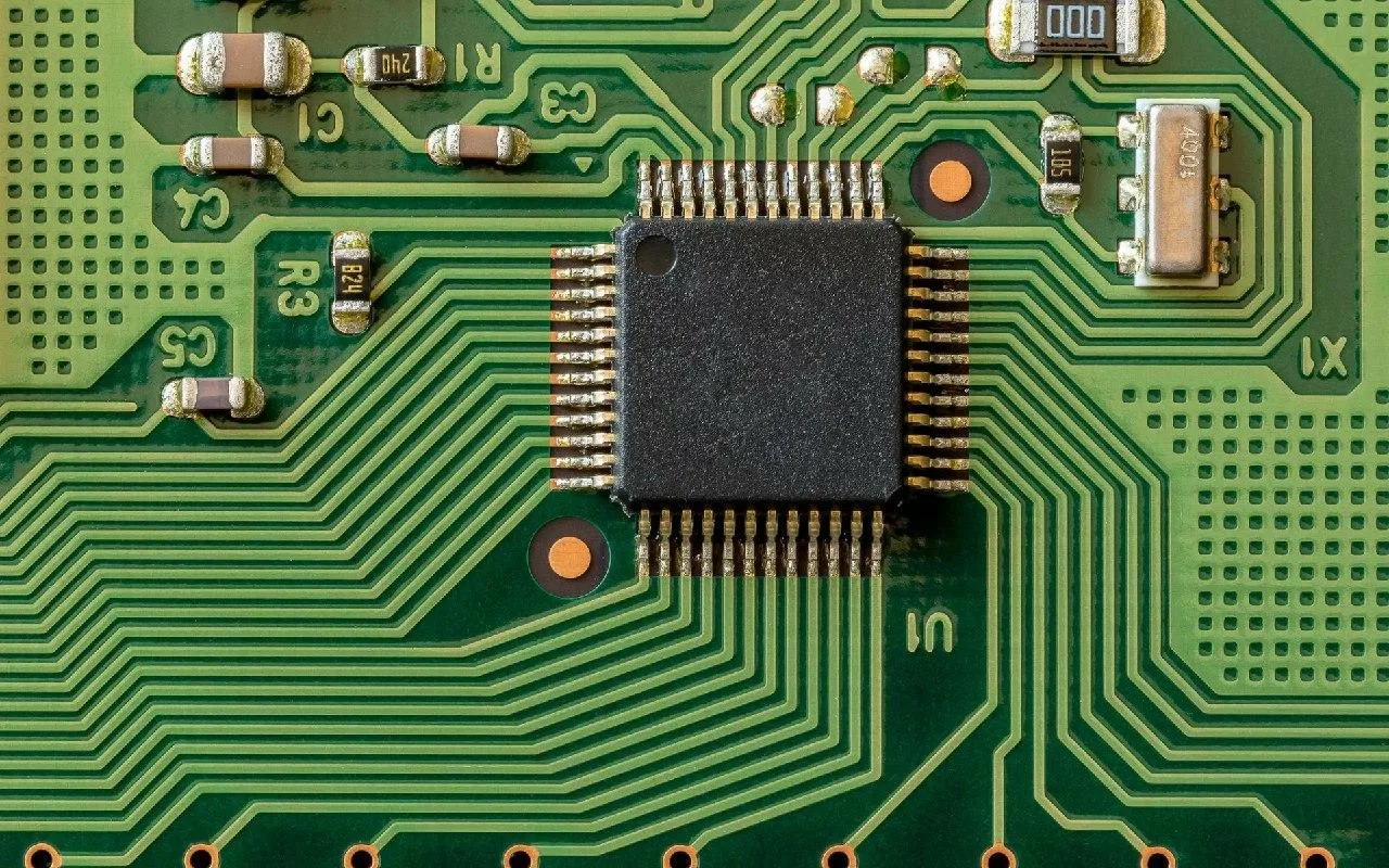 Sähkövastuksen kalibrointiin kykenevä siru voi muuttaa laitteiden valmistustavan.