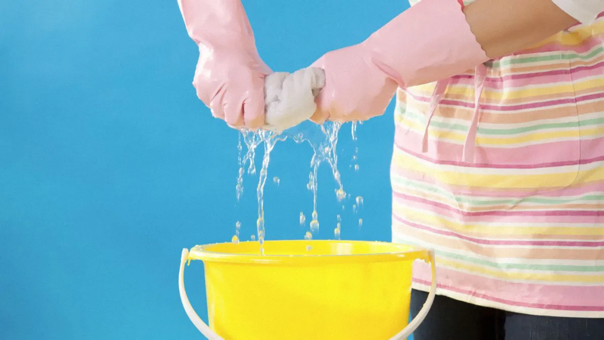 Kemian insinööri varoittaa niitä, jotka pesevät liinoja pesukoneessa, joidenkin yksinkertaisten hygieniasääntöjen noudattamatta jättämisestä.