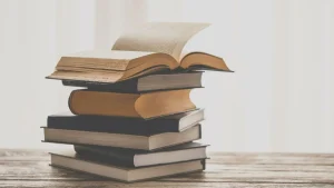 4 kirjaa, jotka jokaisen tulisi lukea ainakin kerran elämässään