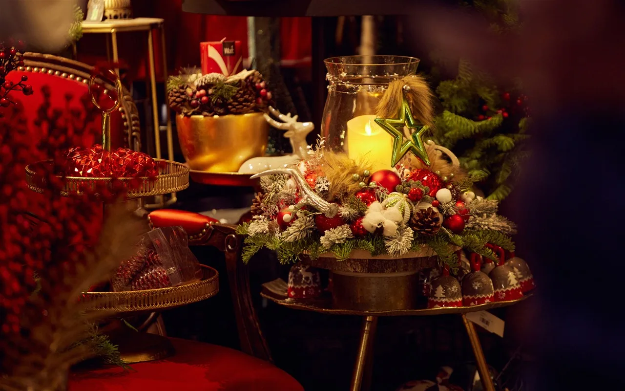 Hyvästi perinteiset joulukoristeet: uusi trendi on käytännöllisempi ja tyylikkäämpi.