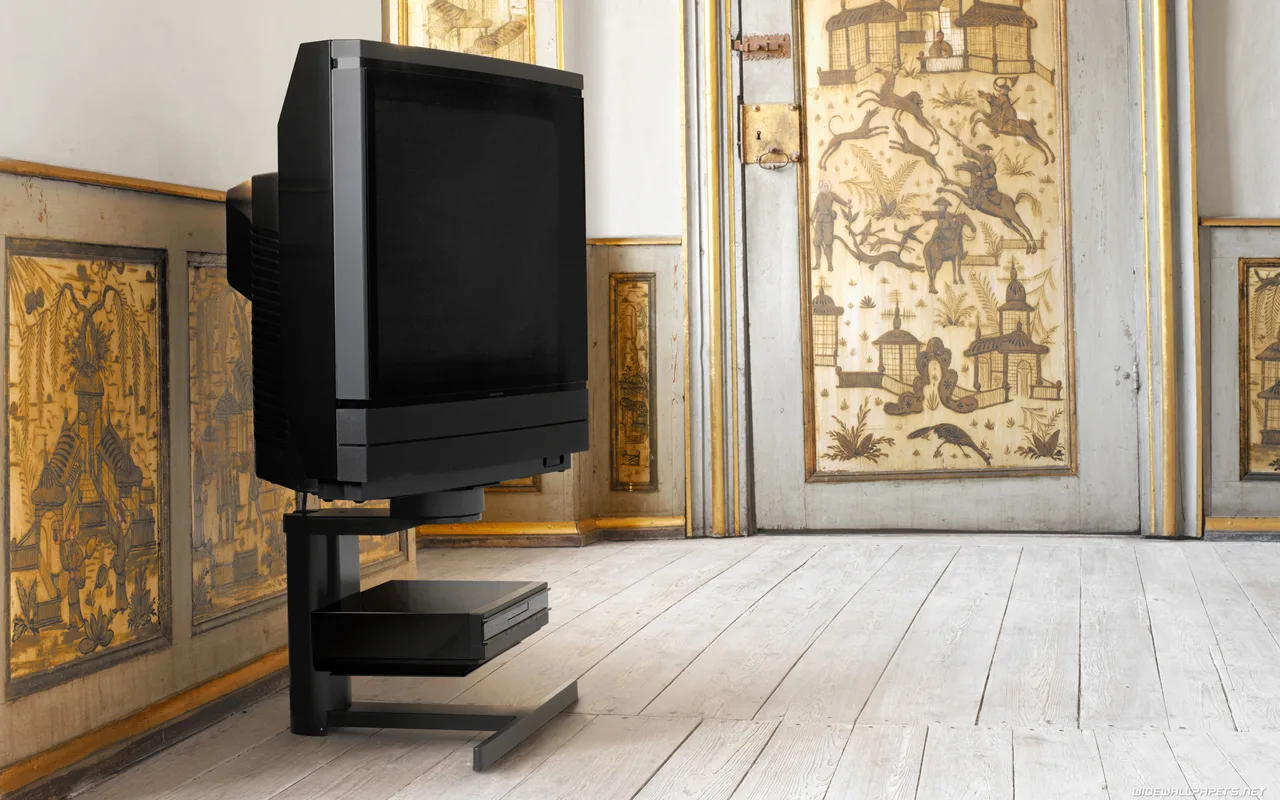 Hyvästi, rei'itetyt seinät: televisioiden ripustamisen trendi, joka vapauttaa enemmän tilaa ja tuo järjestystä huoneeseen.