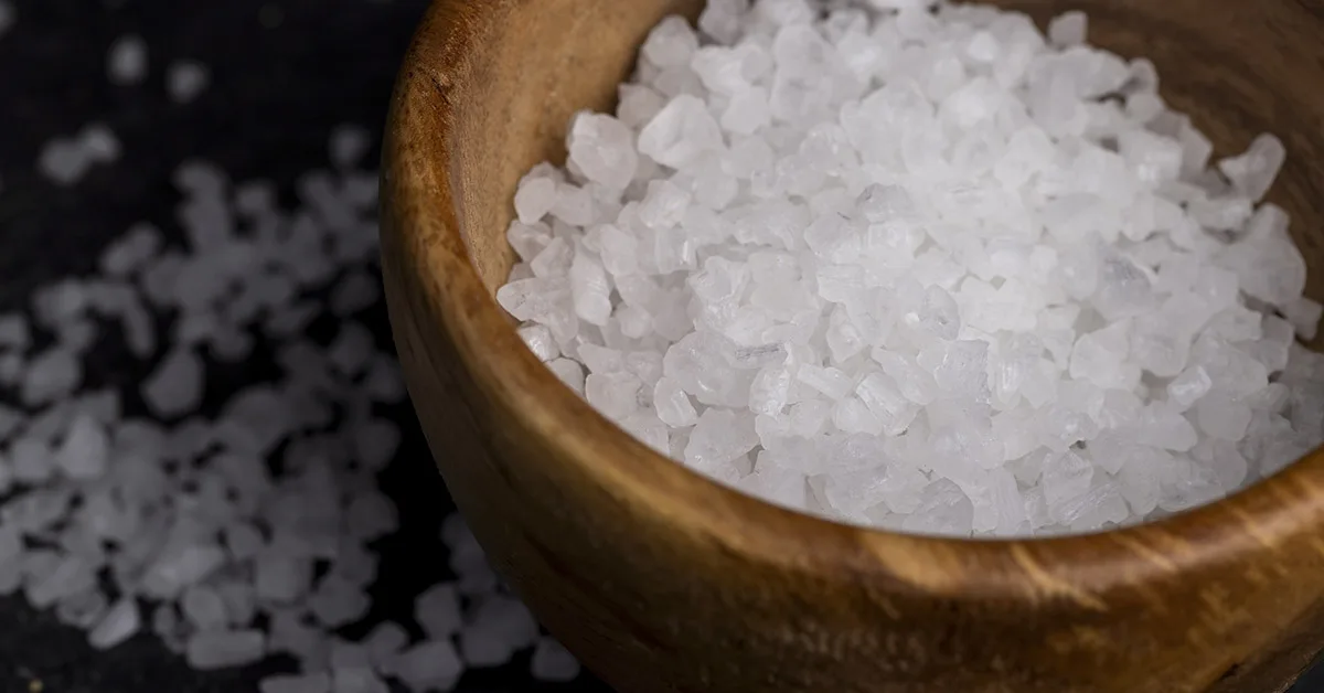 Ei etikkaa, ei ruokasoodaa. Kaada puoli lasillista viemäriin, ja se puhdistuu itsestään.