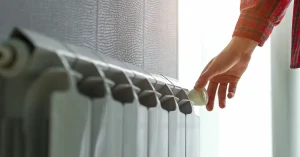 Radiatorilämmitys: insinöörien testaama menetelmä, jonka avulla lämpötilaa voidaan nostaa nopeammin ilman ylimääräisiä energiakustannuksia.