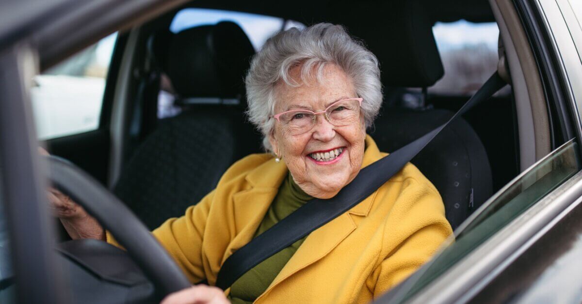 Tässä maassa yli 50-vuotiaat kuljettajat joutuvat noudattamaan uusia sääntöjä ajokortin voimassaolon jatkamisesta.