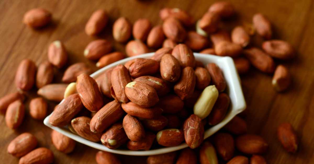 Vinkkejä rapeiden maapähkinöiden valmistukseen: kuinka paistaa ne oikein, jotta ne eivät pala