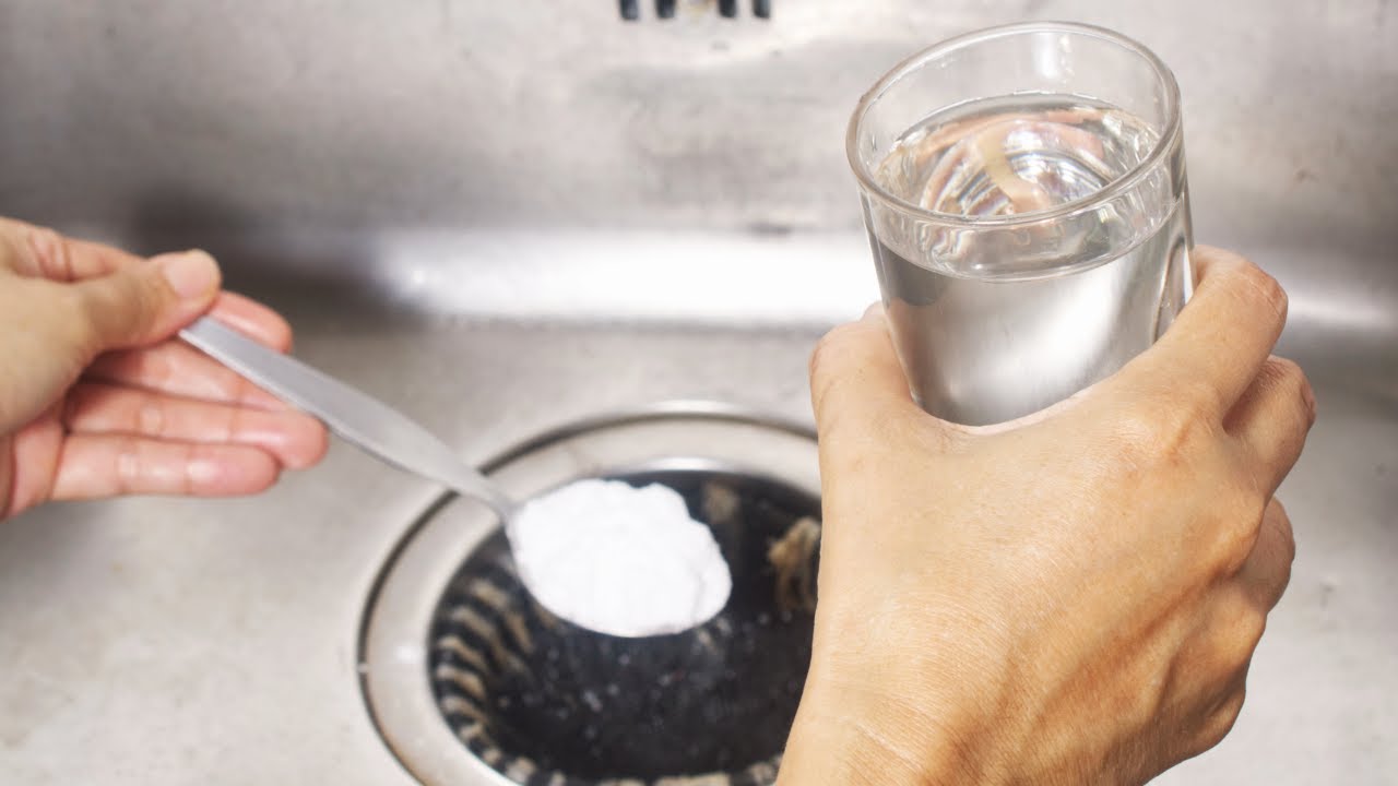 Epämiellyttävä haju viemäristä: mitä putkimiehet neuvovat, jotta siitä pääsee eroon lopullisesti