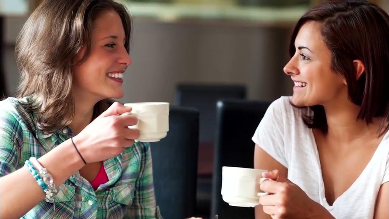 8 pientä eleä, jotka tekevät sinusta heti miellyttävän ja helposti lähestyttävän henkilön