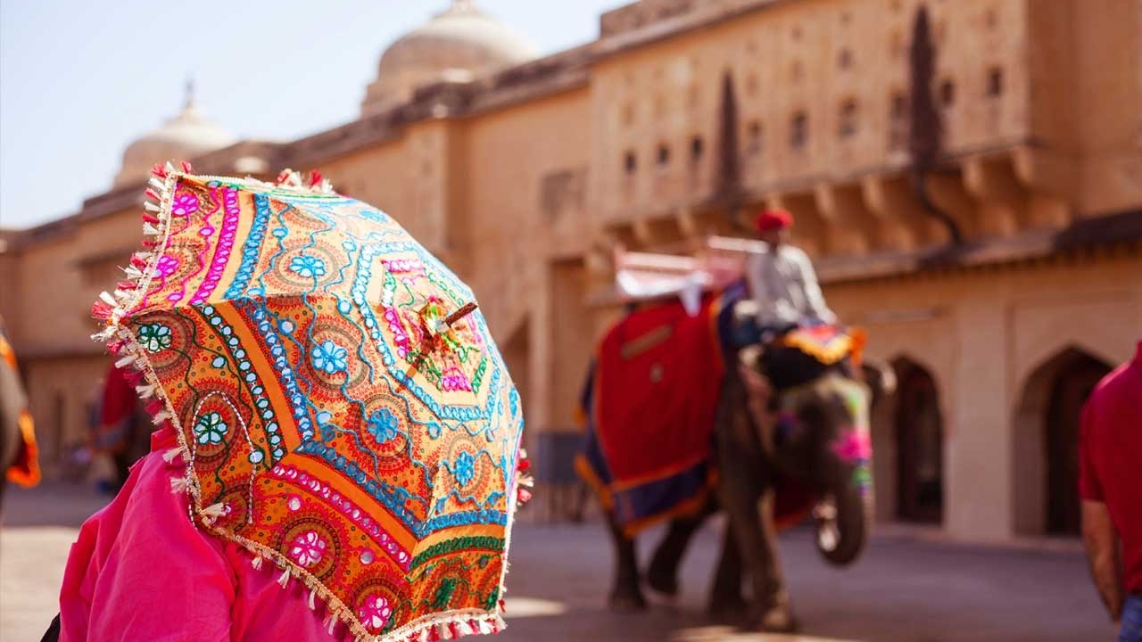 Suomalainen matkailija oppi intialaiselta kuljettajalta elämänviisauden: ”Elämä ei ole rahan takia”