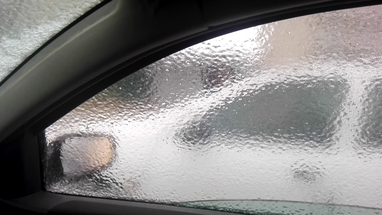 Yksinkertainen temppu 80-luvulta, jonka monet ovat unohtaneet: kuinka poistaa jää autojen lasista hetkessä