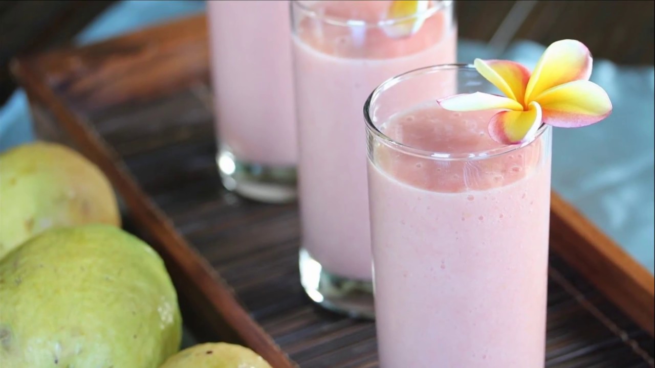 Kuinka valmistaa herkullista guava-atolea, joka on runsaasti C-vitamiinia sisältävä juoma, joka sopii erinomaisesti kylmään vuodenaikaan