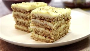 Unohtunut kakku, joka oli aikoinaan jokaisen emännän ylpeys, valloittaa yhtäkkiä jälleen sydämet.