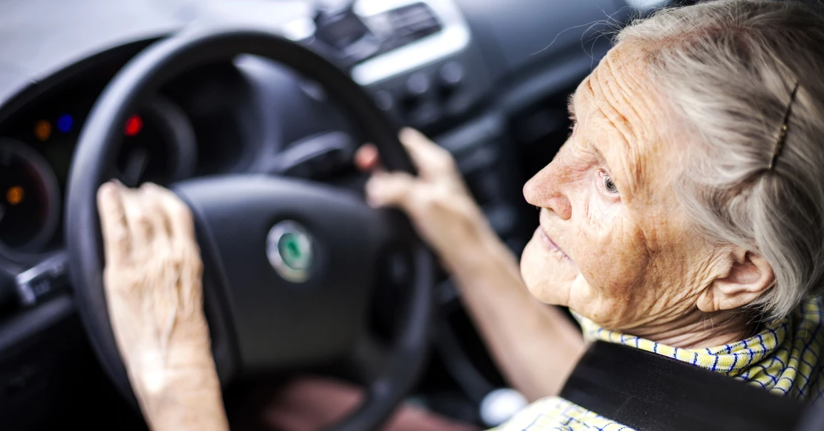 Tässä maassa yli 50-vuotiaat kuljettajat joutuvat noudattamaan uusia sääntöjä ajokortin voimassaolon jatkamisesta.