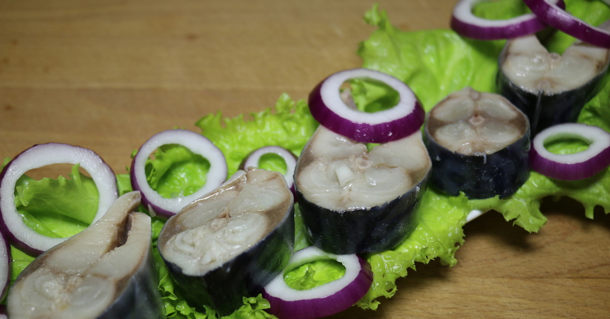 Marinoitu kotitekoinen makrilli: maukkaampi kuin mikään kaupasta ostettu makrilli