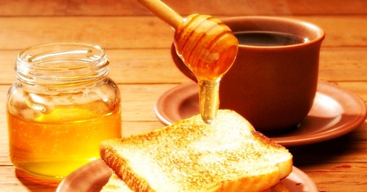 Miksi kaneli ja hunaja ovat täydellinen yhdistelmä nopeaan aamiaiseen.