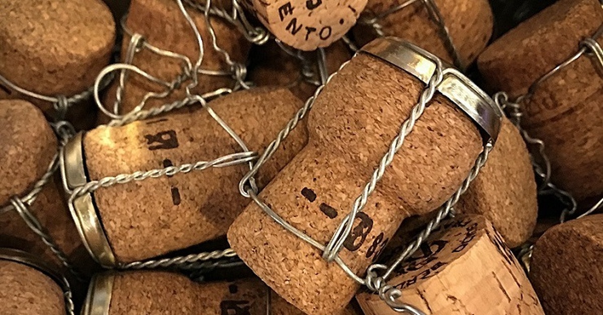 Laita tulppa jääkaappiin: mikä on sen tarkoitus ja miksi niin monet ihmiset suosittelevat sen käyttöä?