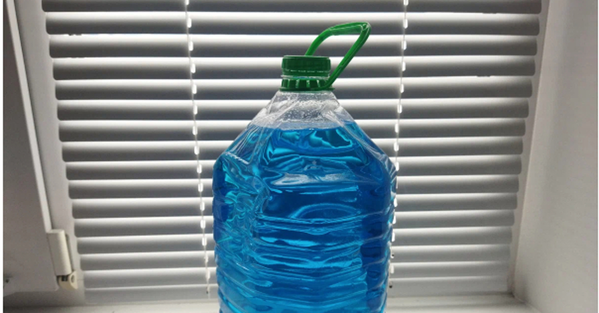 Onko kesäinen lasinpesuneste jäätynyt? On olemassa hyvä keino ratkaista tämä ongelma nopeasti.